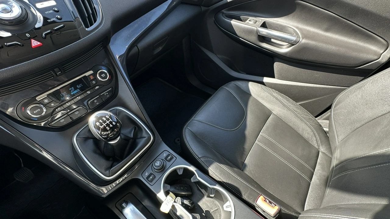 Ford Kuga - Zdjęcie 26