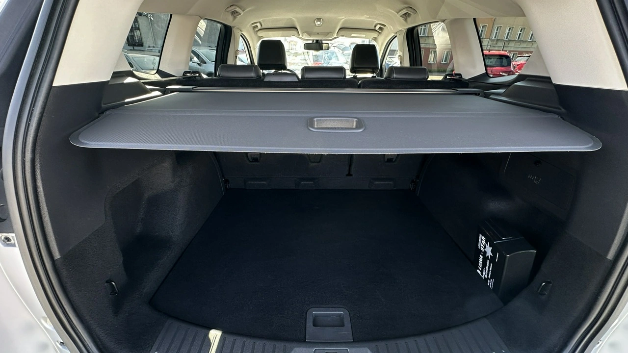 Ford Kuga - Zdjęcie 8