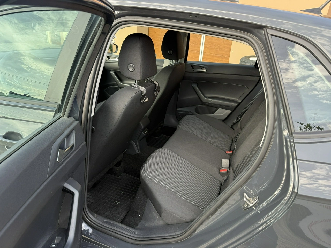 Volkswagen Polo - Zdjęcie 24