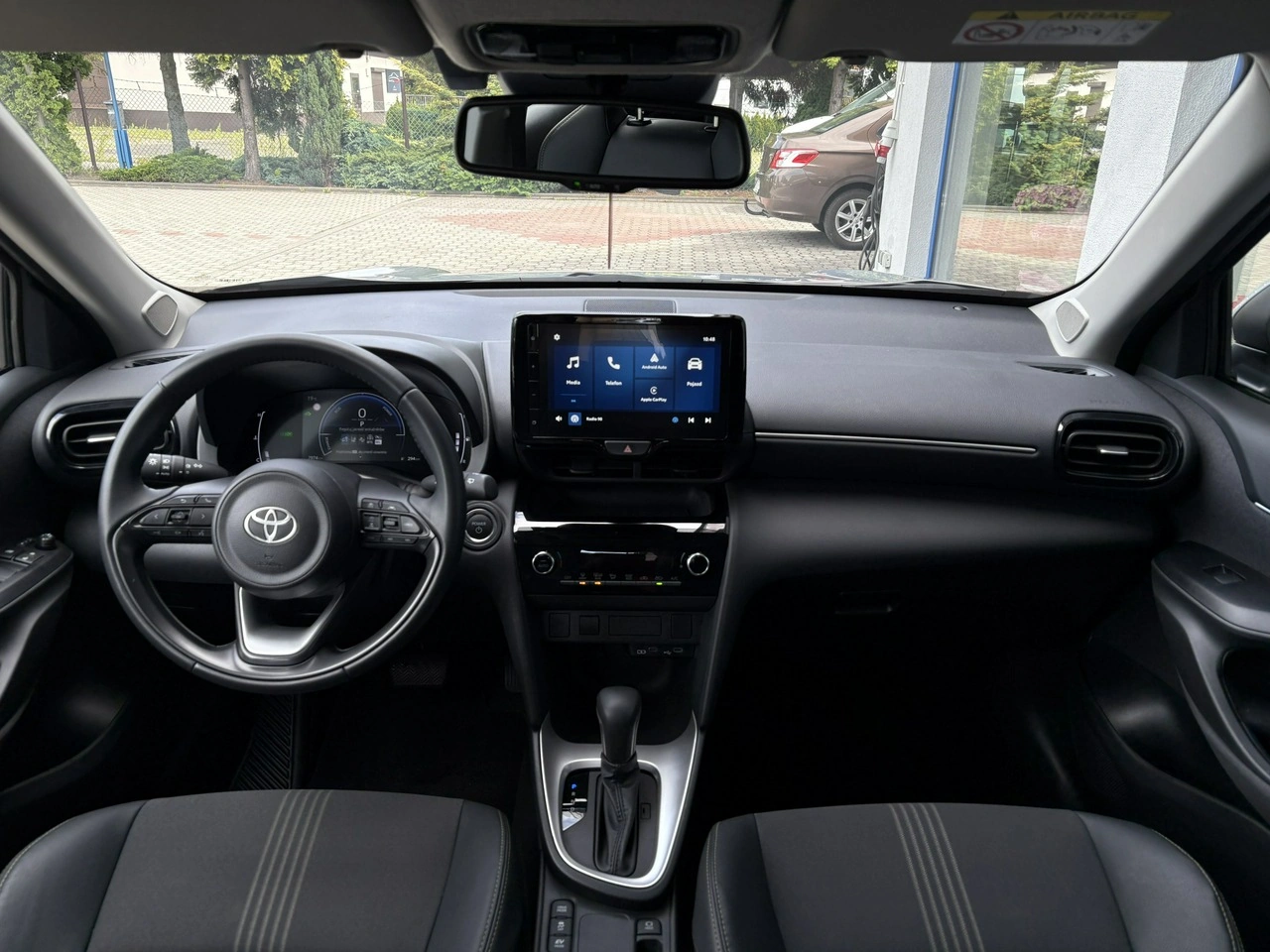 Toyota Yaris Cross - Zdjęcie 12