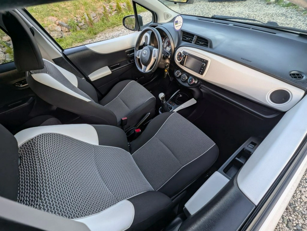 Toyota Yaris - Zdjęcie 5
