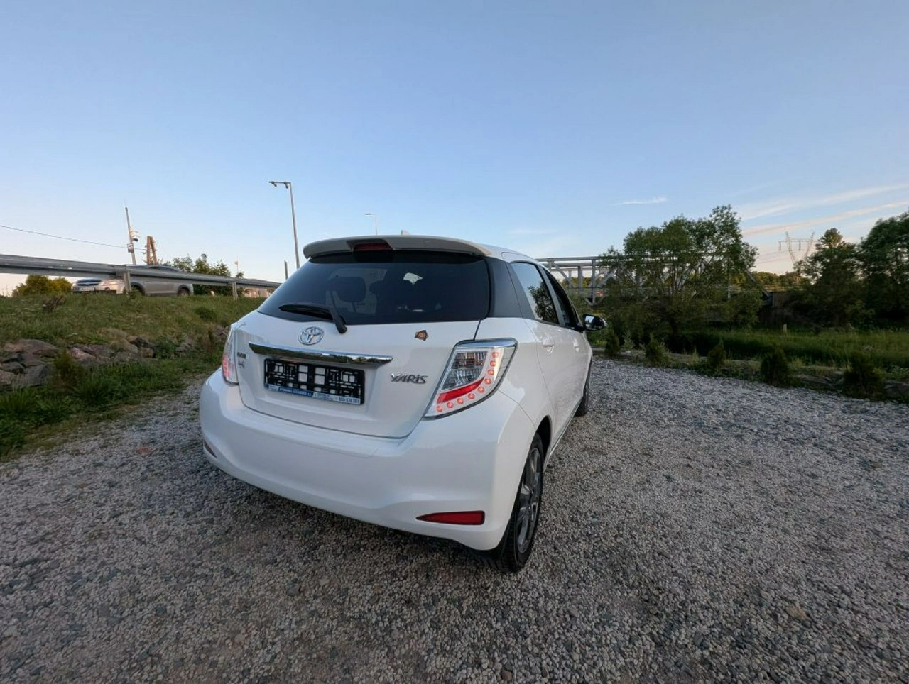 Toyota Yaris - Zdjęcie 7