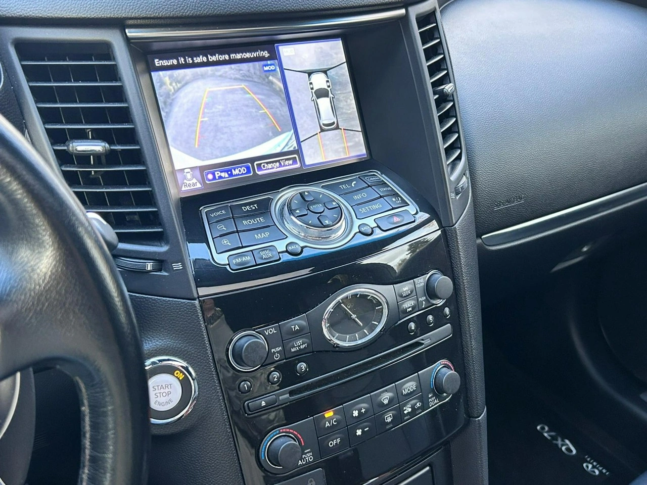 Infiniti QX70 - Zdjęcie 10