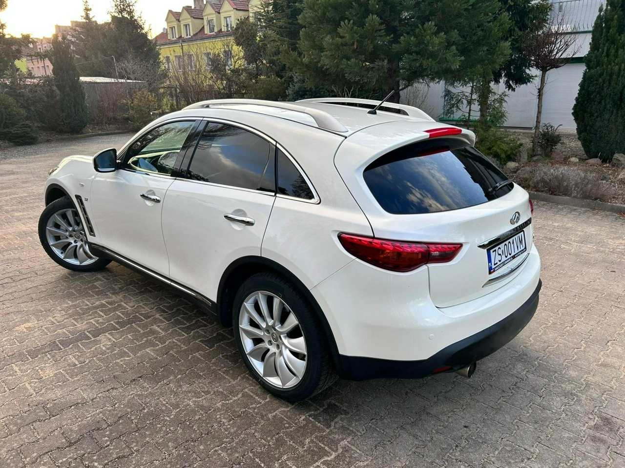 Infiniti QX70 - Zdjęcie 20
