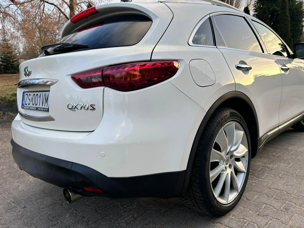 Infiniti QX70 - Zdjęcie 23
