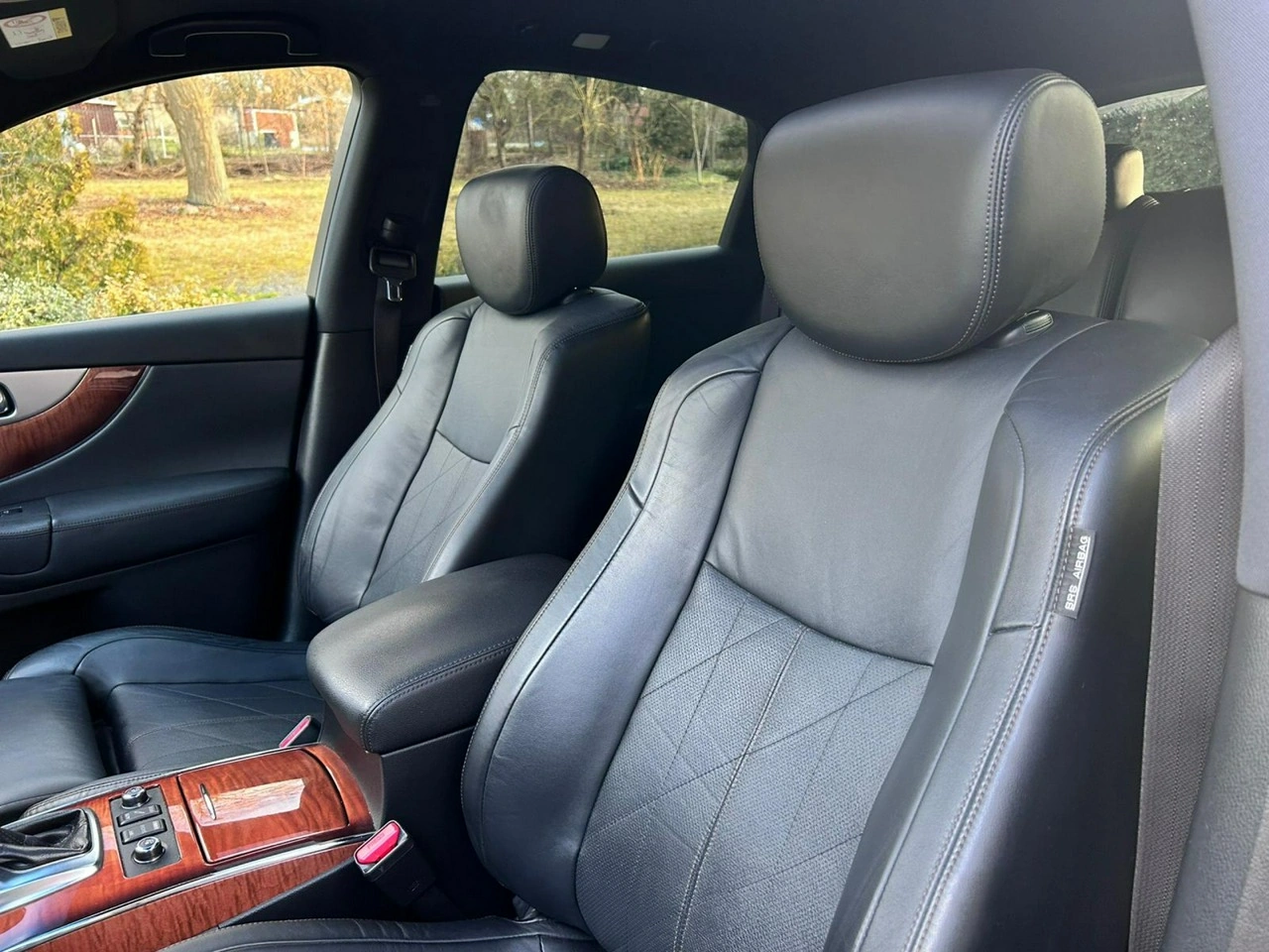 Infiniti QX70 - Zdjęcie 29