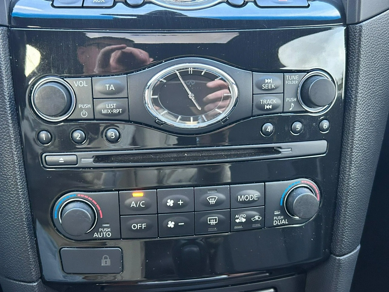 Infiniti QX70 - Zdjęcie 38