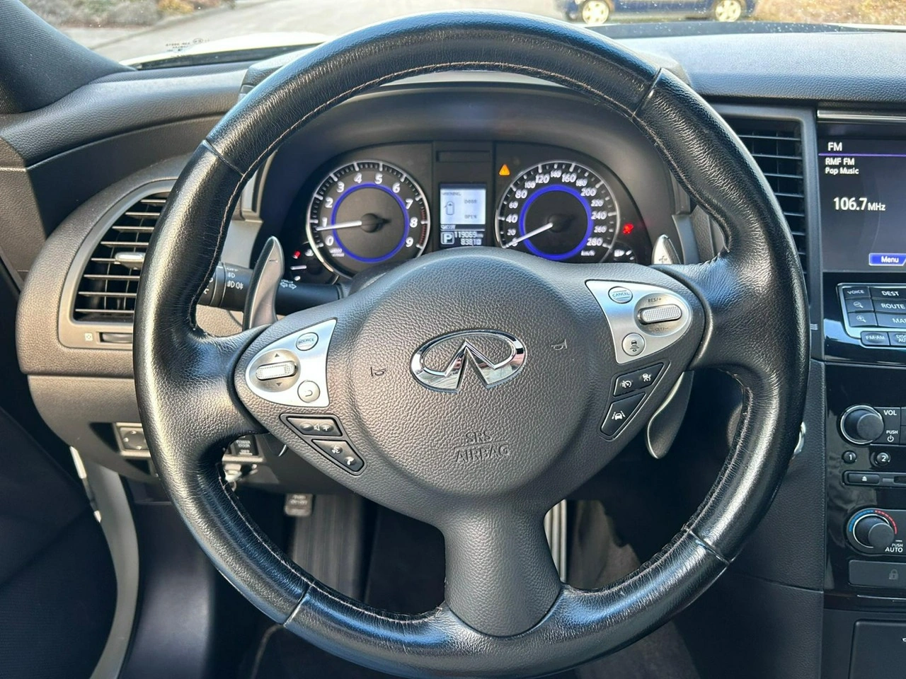 Infiniti QX70 - Zdjęcie 8