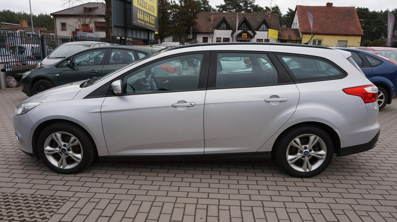 Ford Focus - Zdjęcie 9