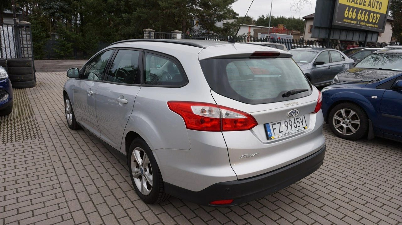 Ford Focus - Zdjęcie 8