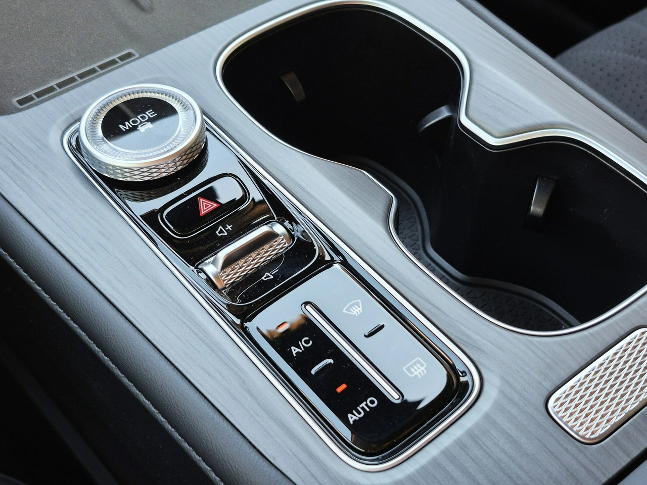 Chery Tiggo 8 - Zdjęcie 34