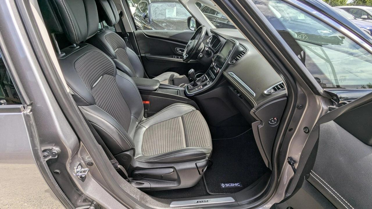 Renault Scenic - Zdjęcie 20
