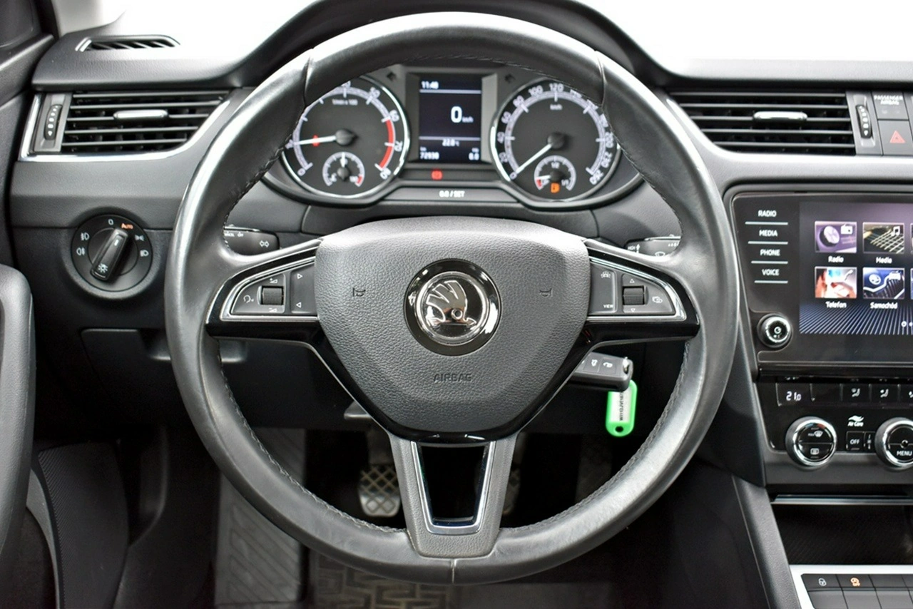 Skoda Octavia - Zdjęcie 14