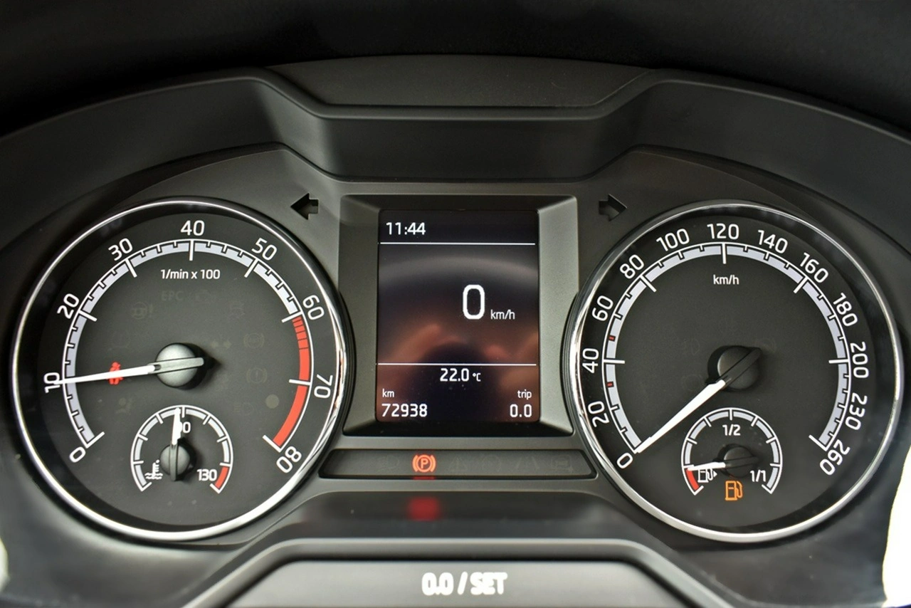 Skoda Octavia - Zdjęcie 15