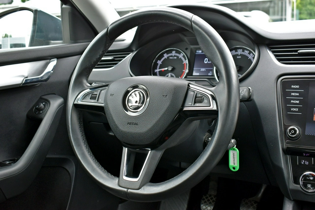 Skoda Octavia - Zdjęcie 17