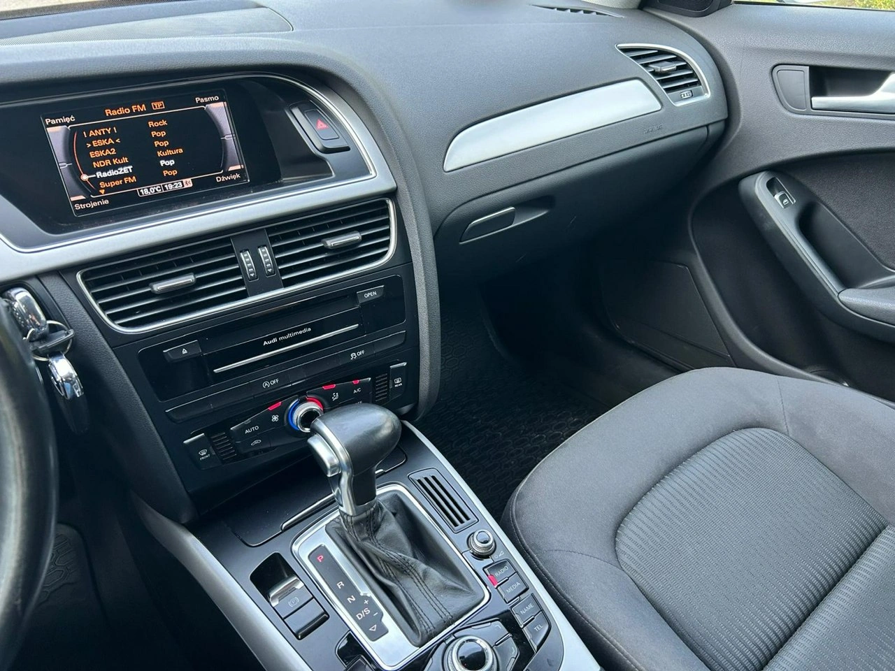 Audi A4 - Zdjęcie 25