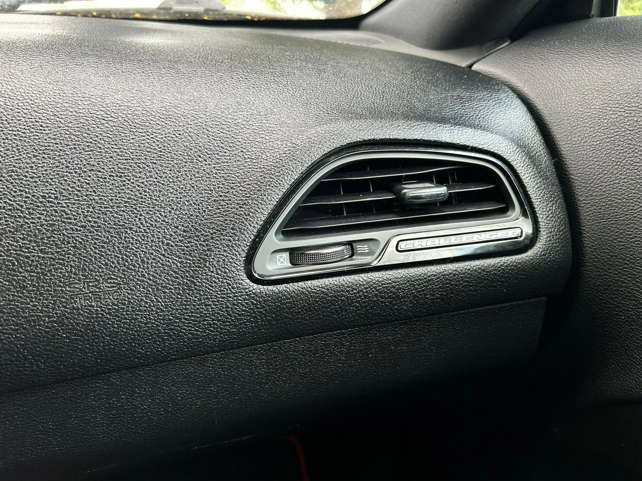 Dodge Challenger - Zdjęcie 10