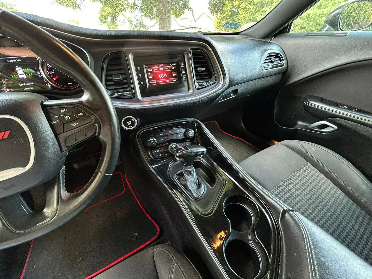 Dodge Challenger - Zdjęcie 19