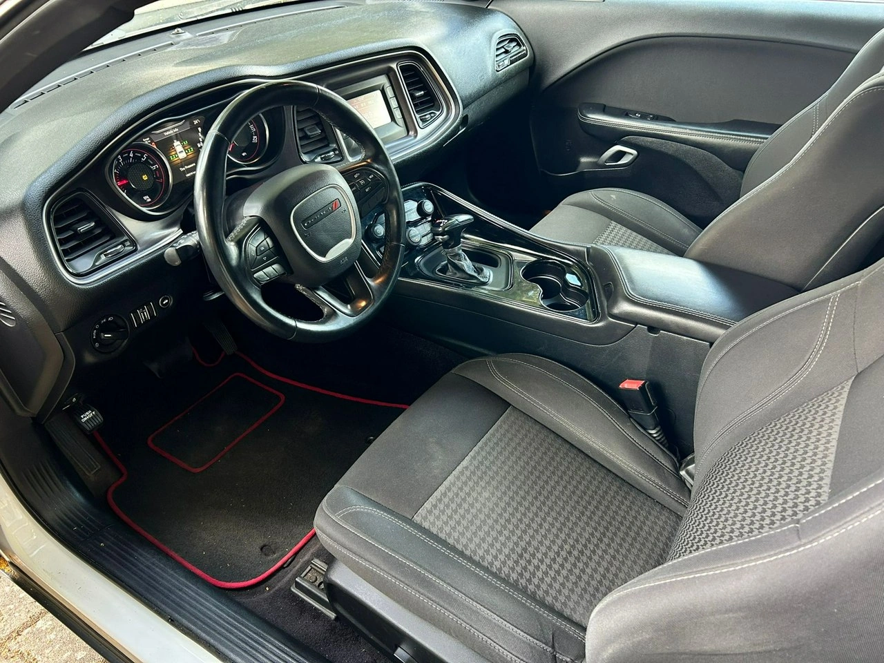 Dodge Challenger - Zdjęcie 6