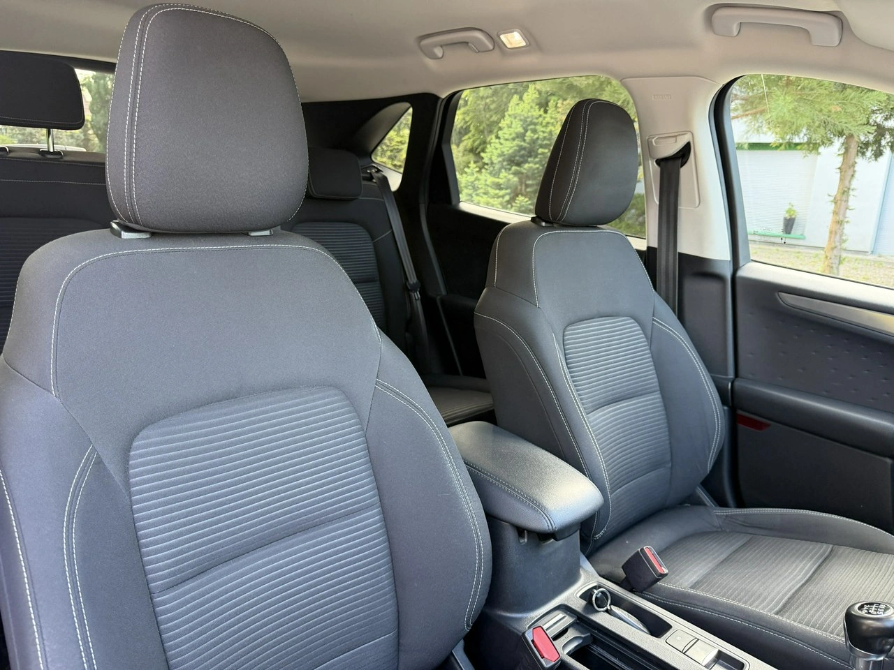 Ford Kuga - Zdjęcie 13