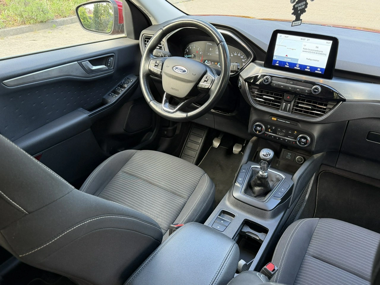 Ford Kuga - Zdjęcie 16