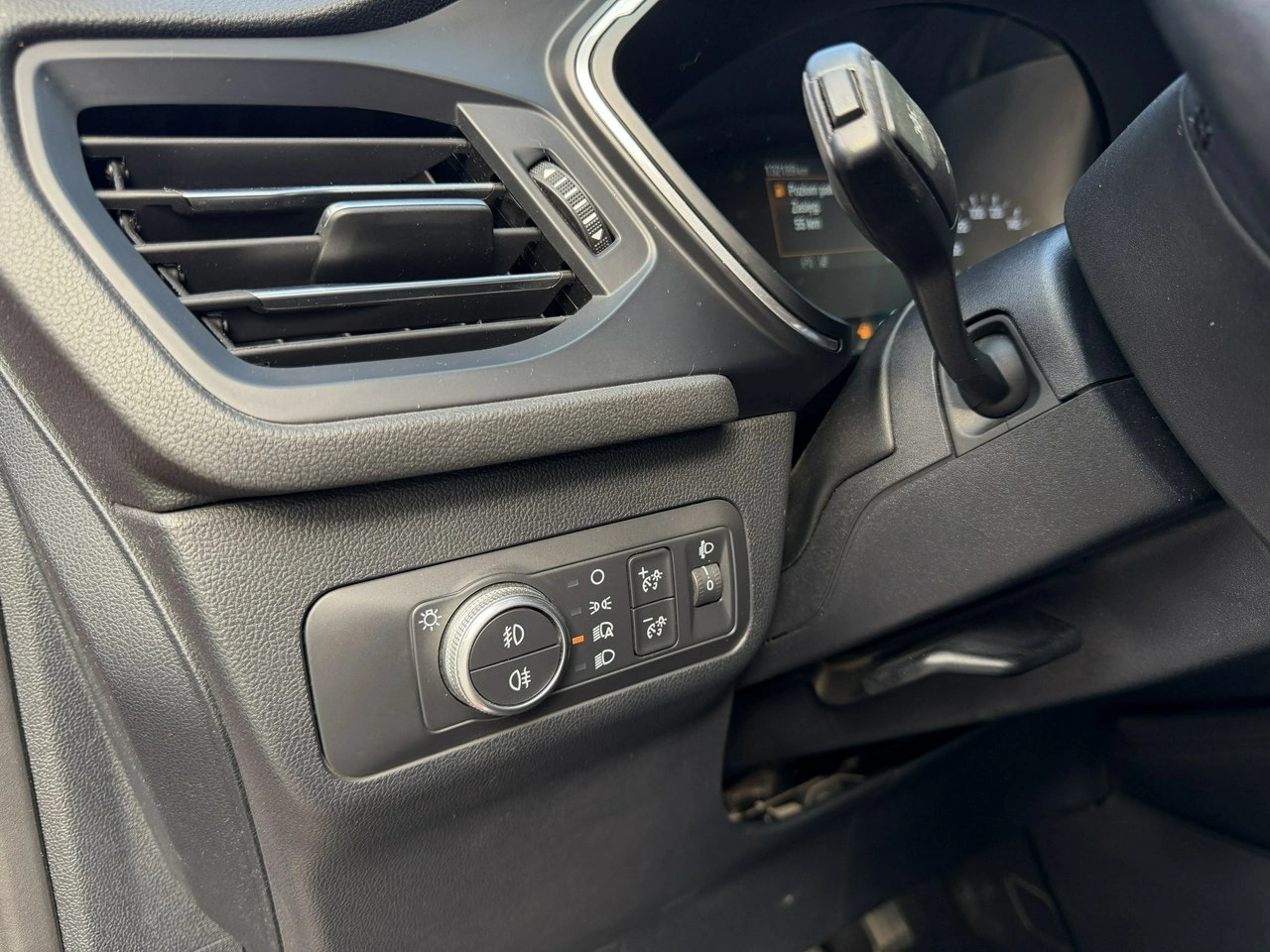 Ford Kuga - Zdjęcie 17