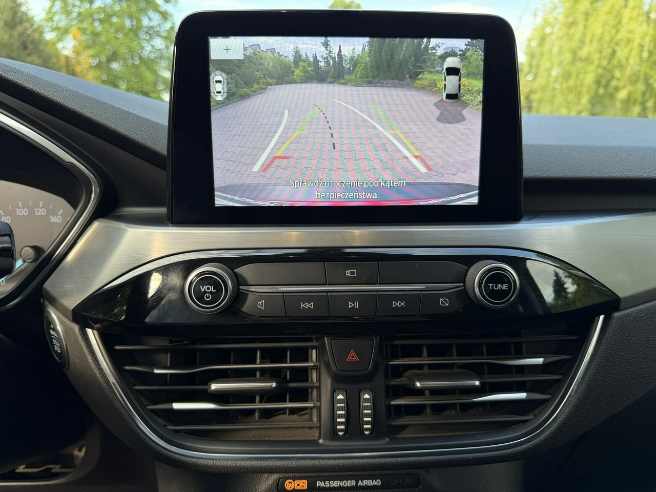 Ford Kuga - Zdjęcie 20