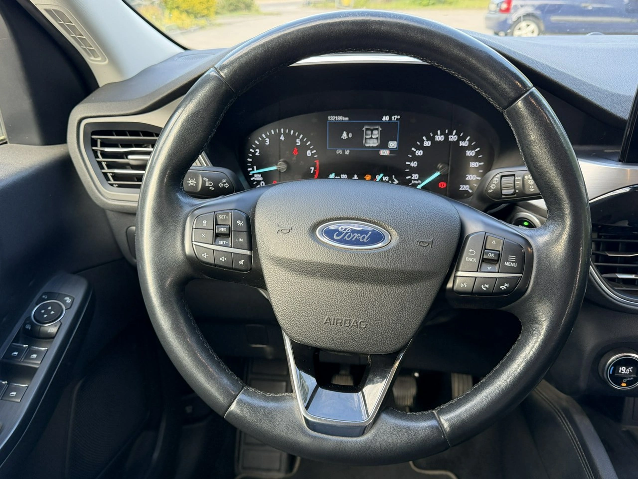 Ford Kuga - Zdjęcie 8