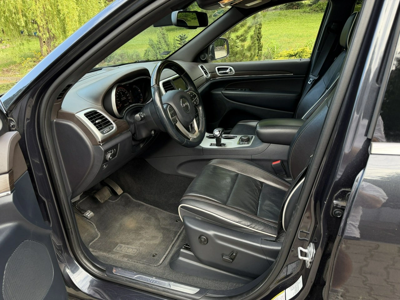 Jeep Grand Cherokee - Zdjęcie 12