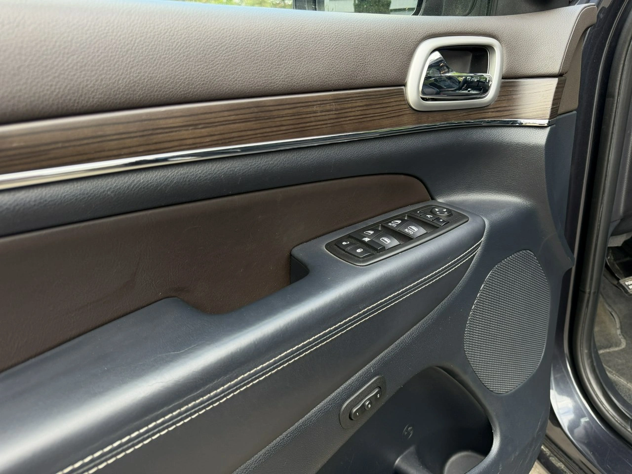 Jeep Grand Cherokee - Zdjęcie 18