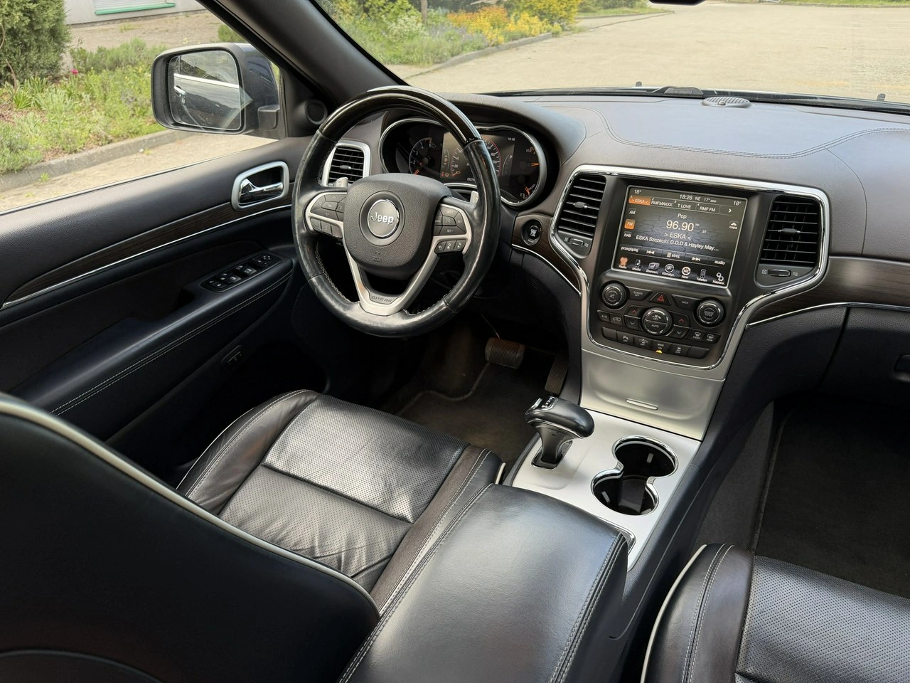 Jeep Grand Cherokee - Zdjęcie 19