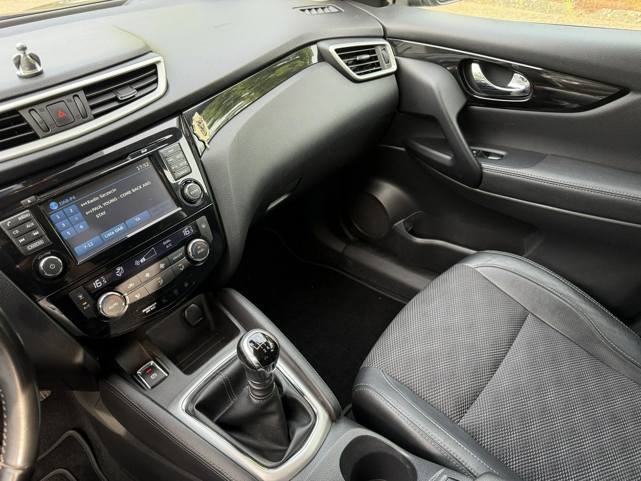 Nissan Qashqai - Zdjęcie 16