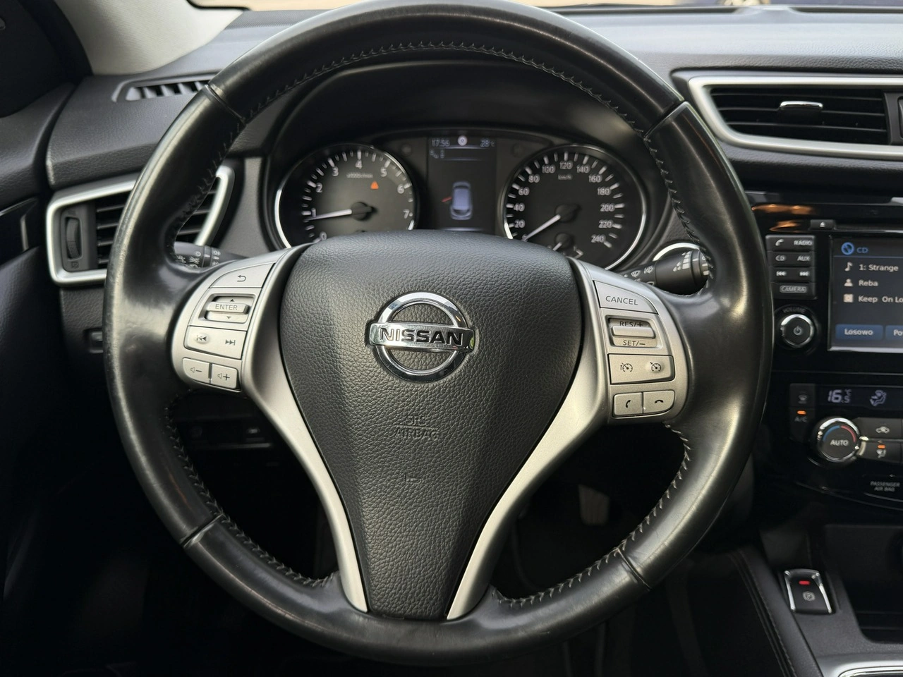Nissan Qashqai - Zdjęcie 8