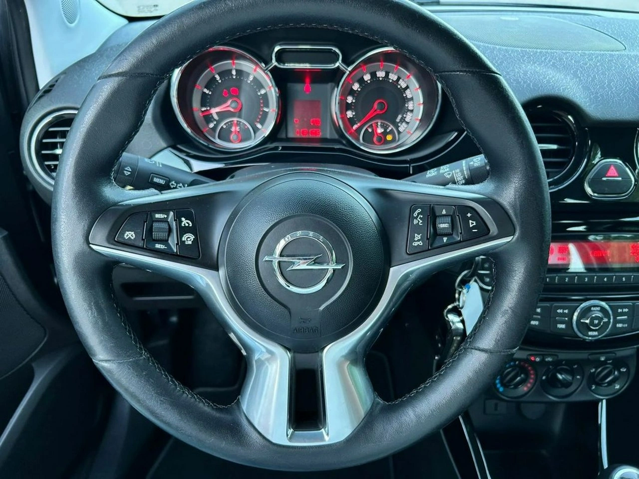 Opel Adam - Zdjęcie 21