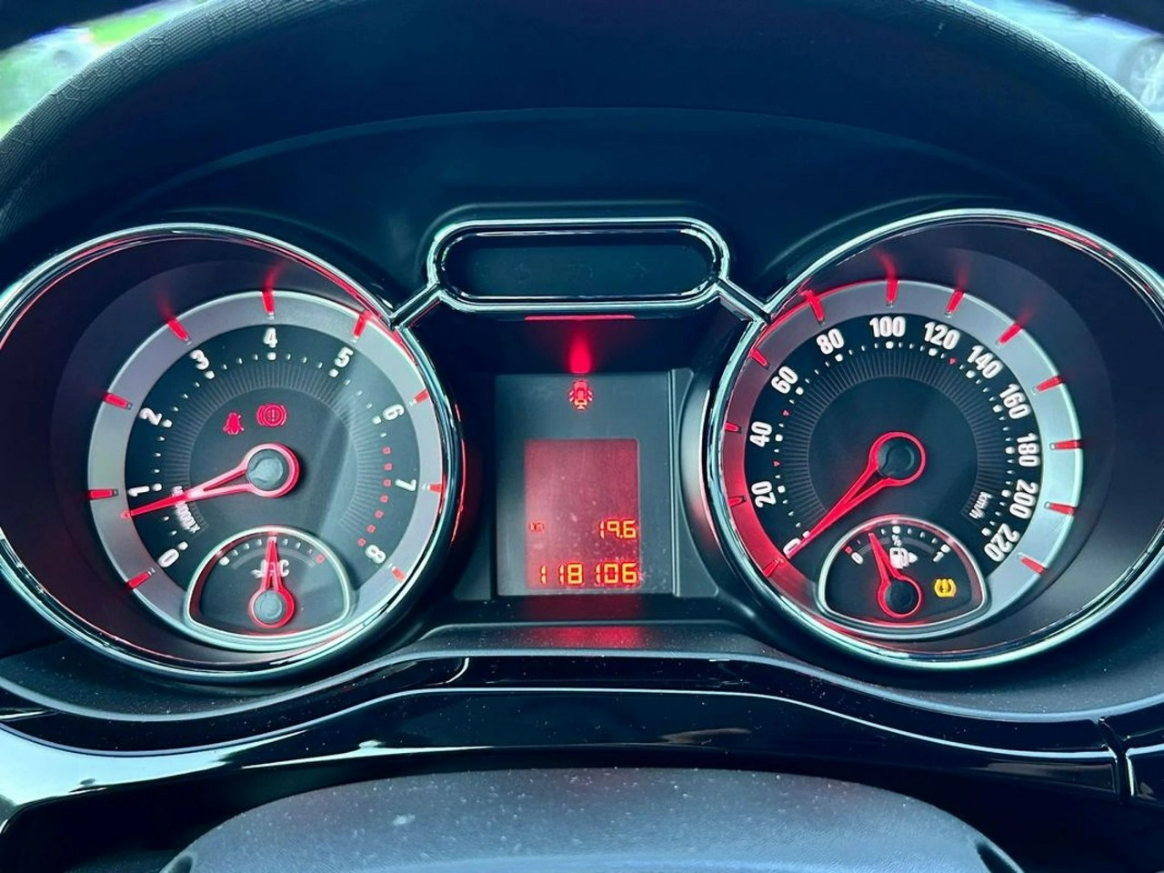 Opel Adam - Zdjęcie 23