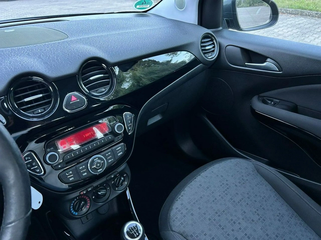Opel Adam - Zdjęcie 24
