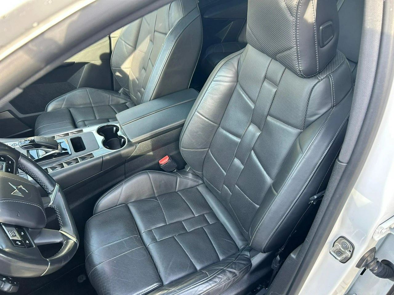 DS Automobiles DS 7 Crossback - Zdjęcie 11