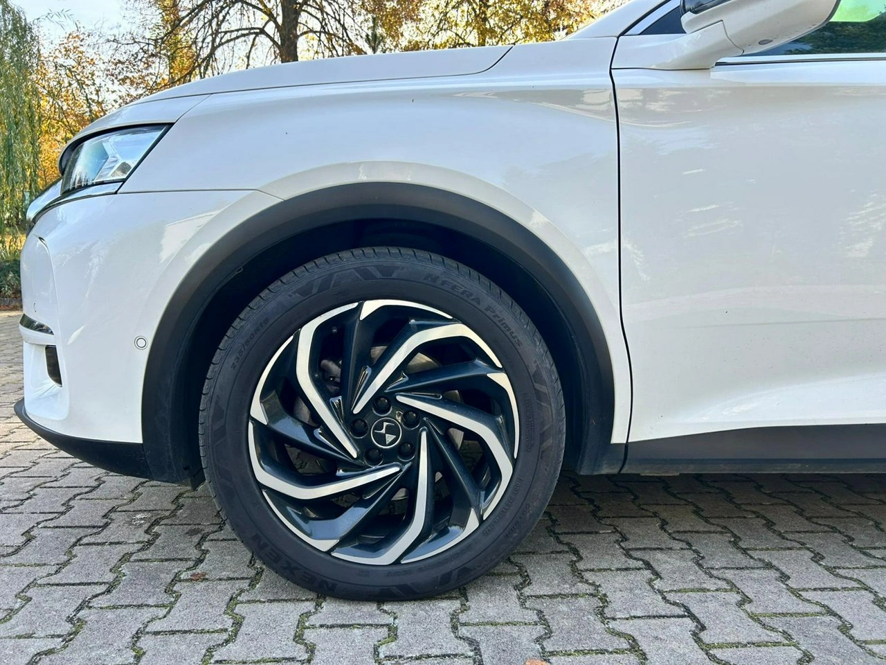 DS Automobiles DS 7 Crossback - Zdjęcie 20