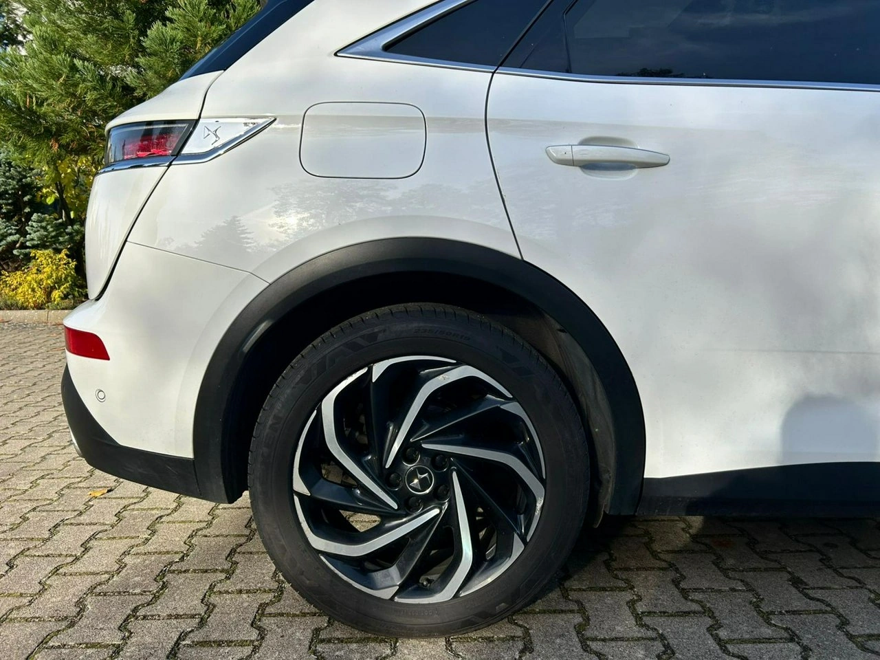 DS Automobiles DS 7 Crossback - Zdjęcie 31
