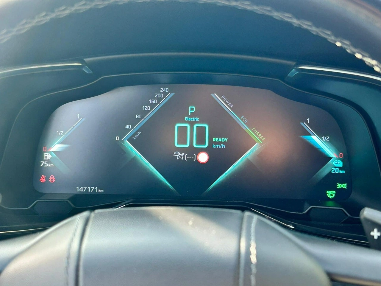 DS Automobiles DS 7 Crossback - Zdjęcie 40