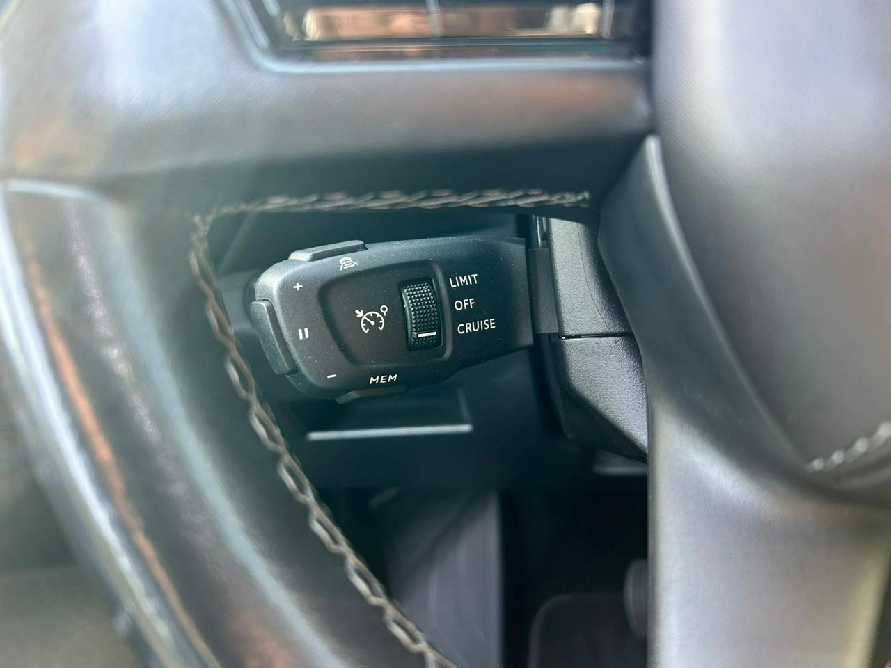 DS Automobiles DS 7 Crossback - Zdjęcie 45
