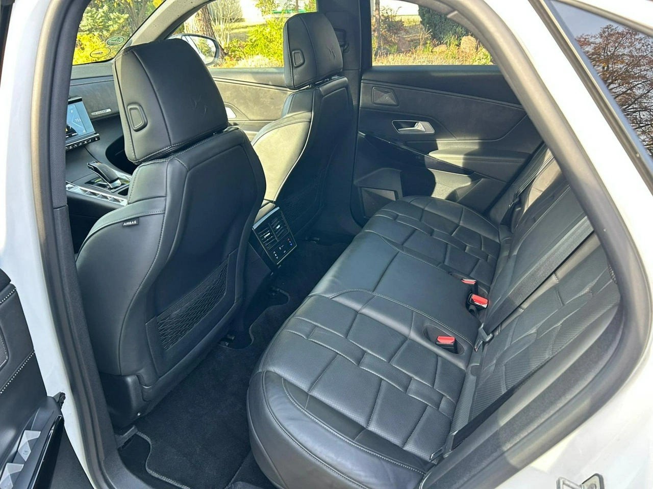 DS Automobiles DS 7 Crossback - Zdjęcie 49