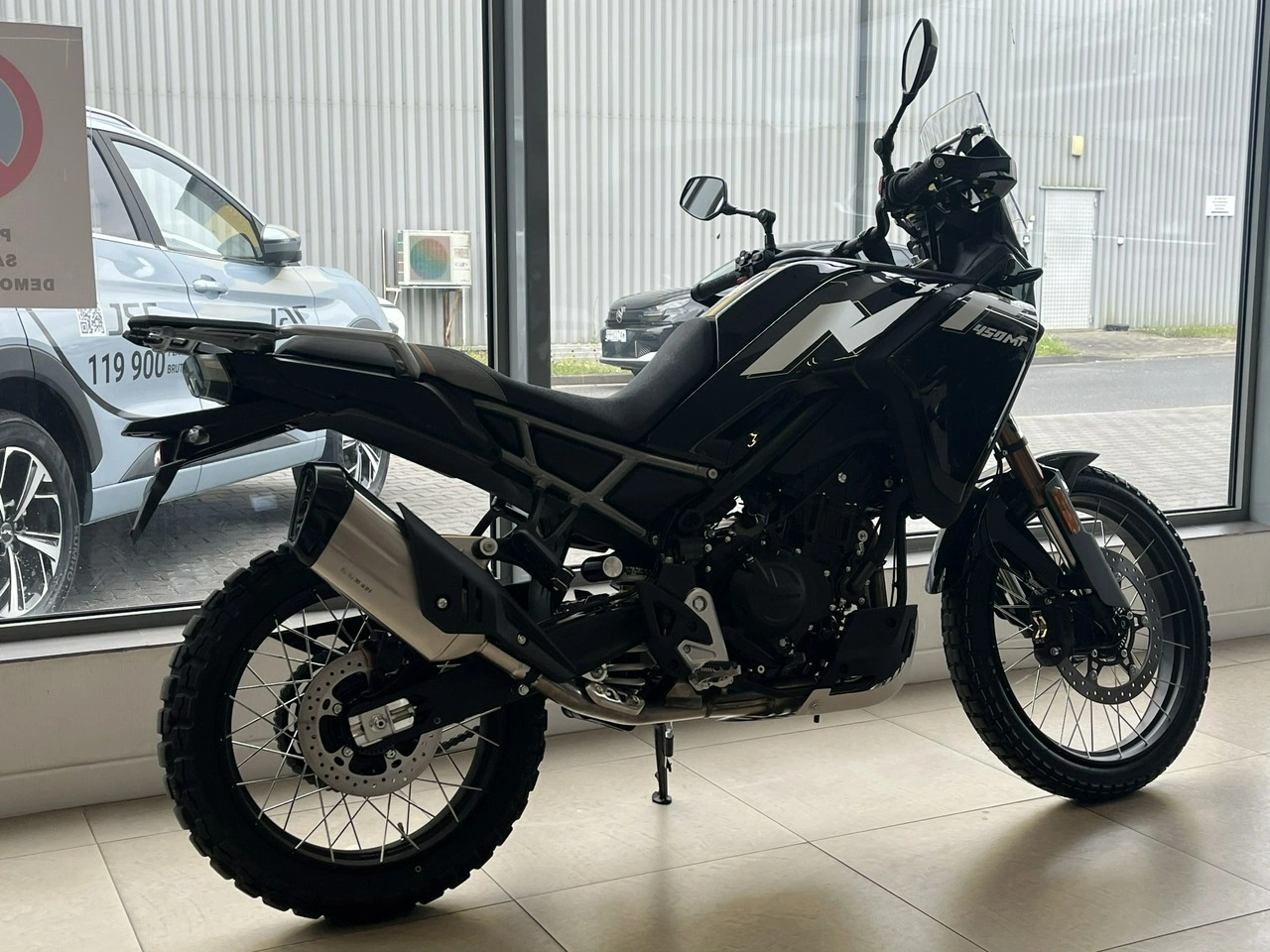 CF Moto MT - Główne zdjęcie