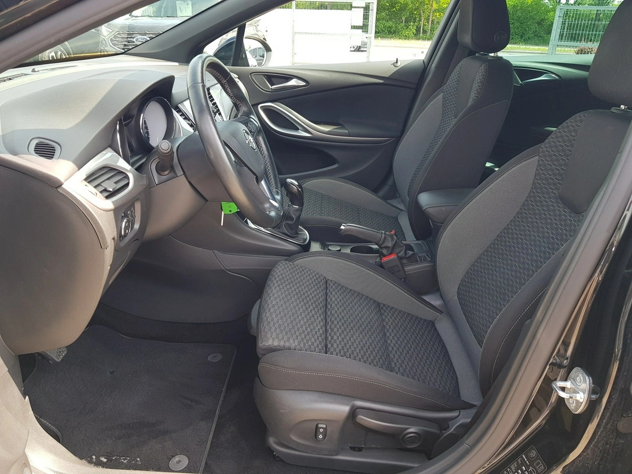 Opel Astra - Zdjęcie 8