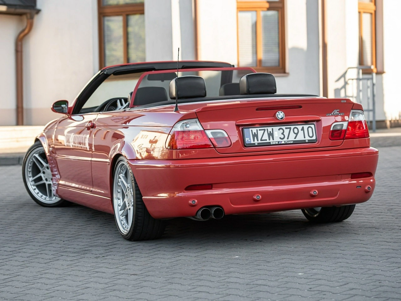 BMW 330 - Zdjęcie 1