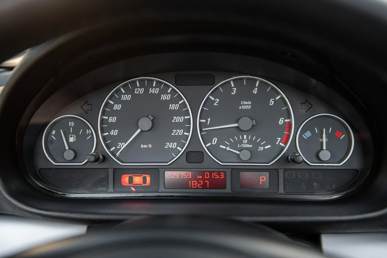 BMW 330 - Zdjęcie 34