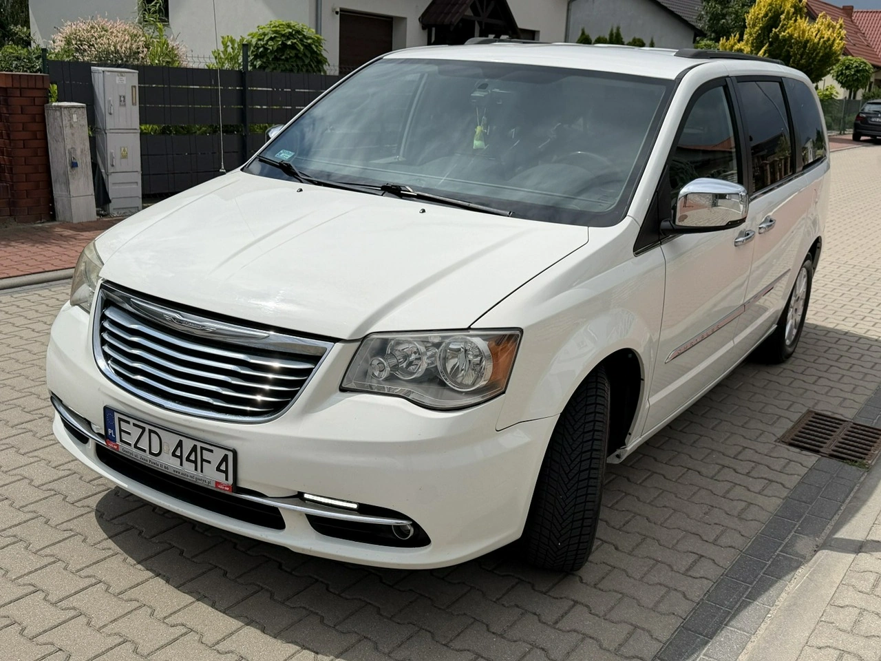 Chrysler Town & Country - Zdjęcie 2