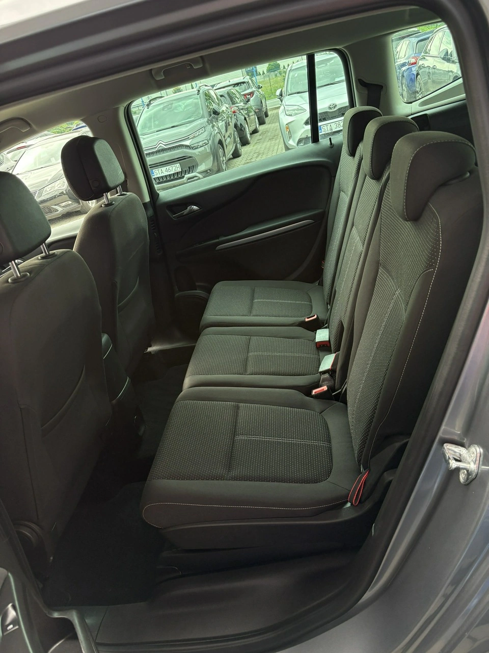 Opel Zafira - Zdjęcie 16