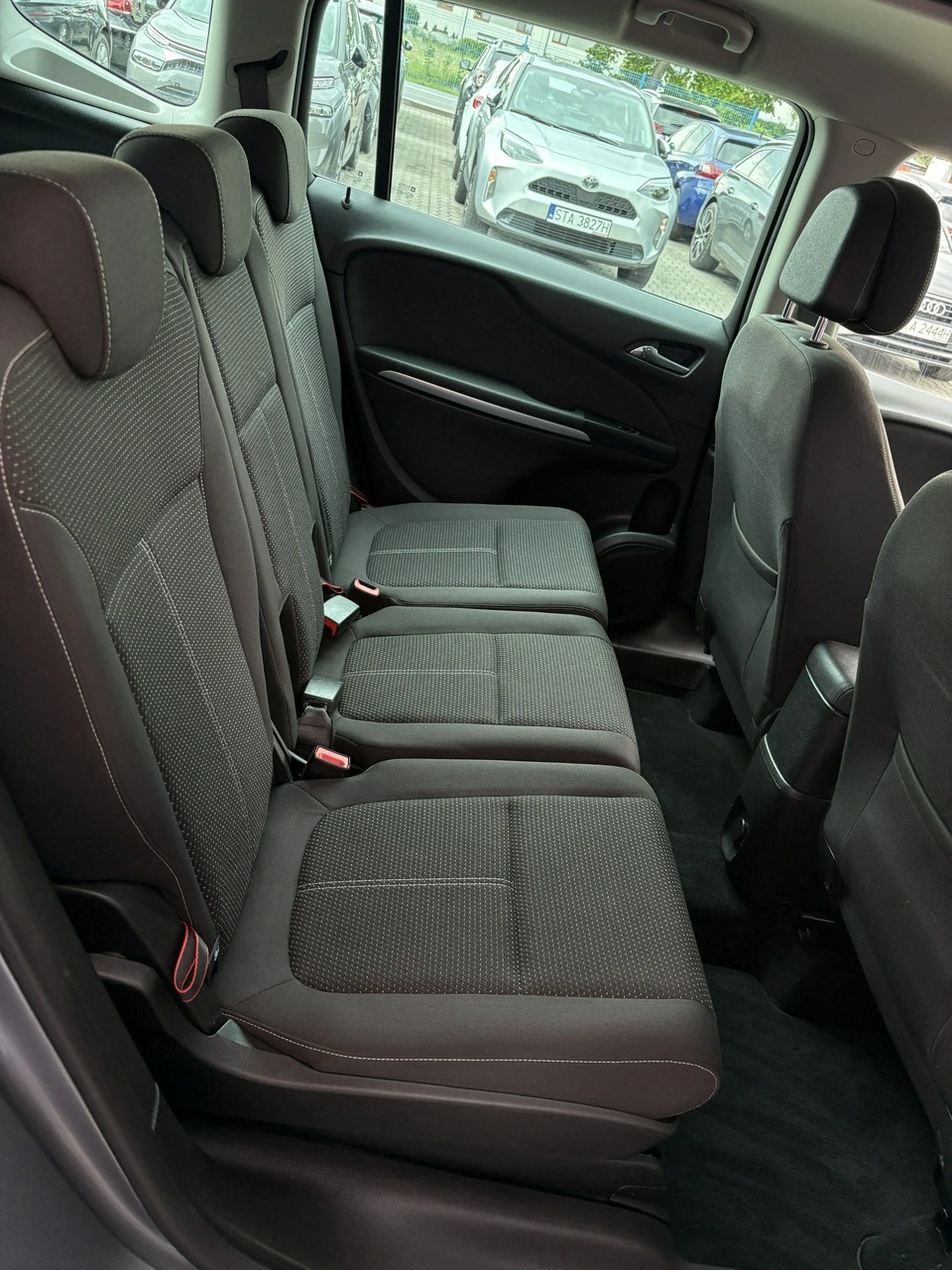 Opel Zafira - Zdjęcie 17