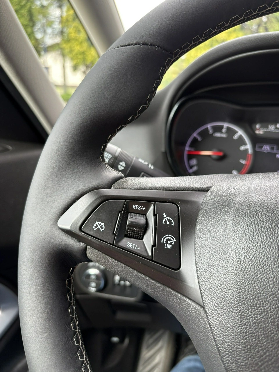 Opel Zafira - Zdjęcie 21
